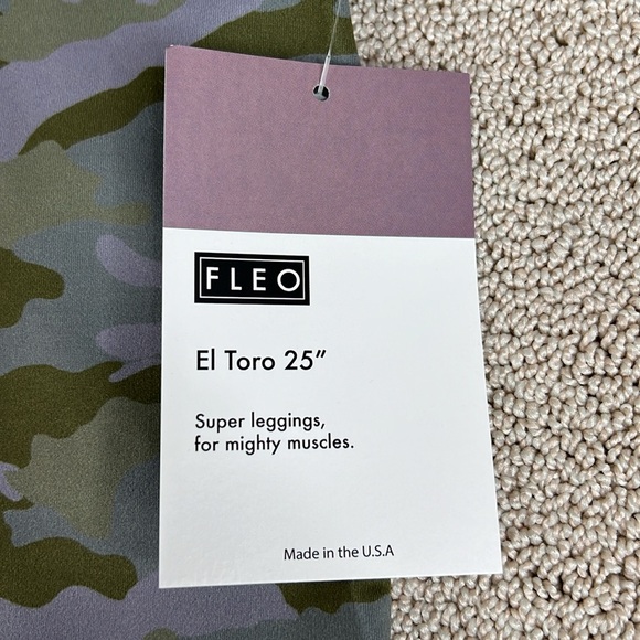 NWT Fleo El Toro 25” Leggings Cadence Camo Womens Size S Workout Active Pants - Picture 3 of 8